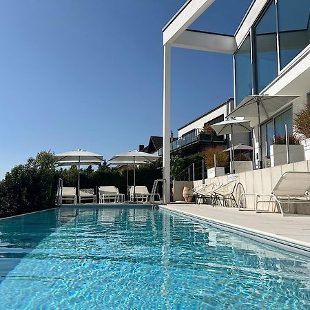 Weingut-Aparthotel Olinger Меринг Экстерьер фото