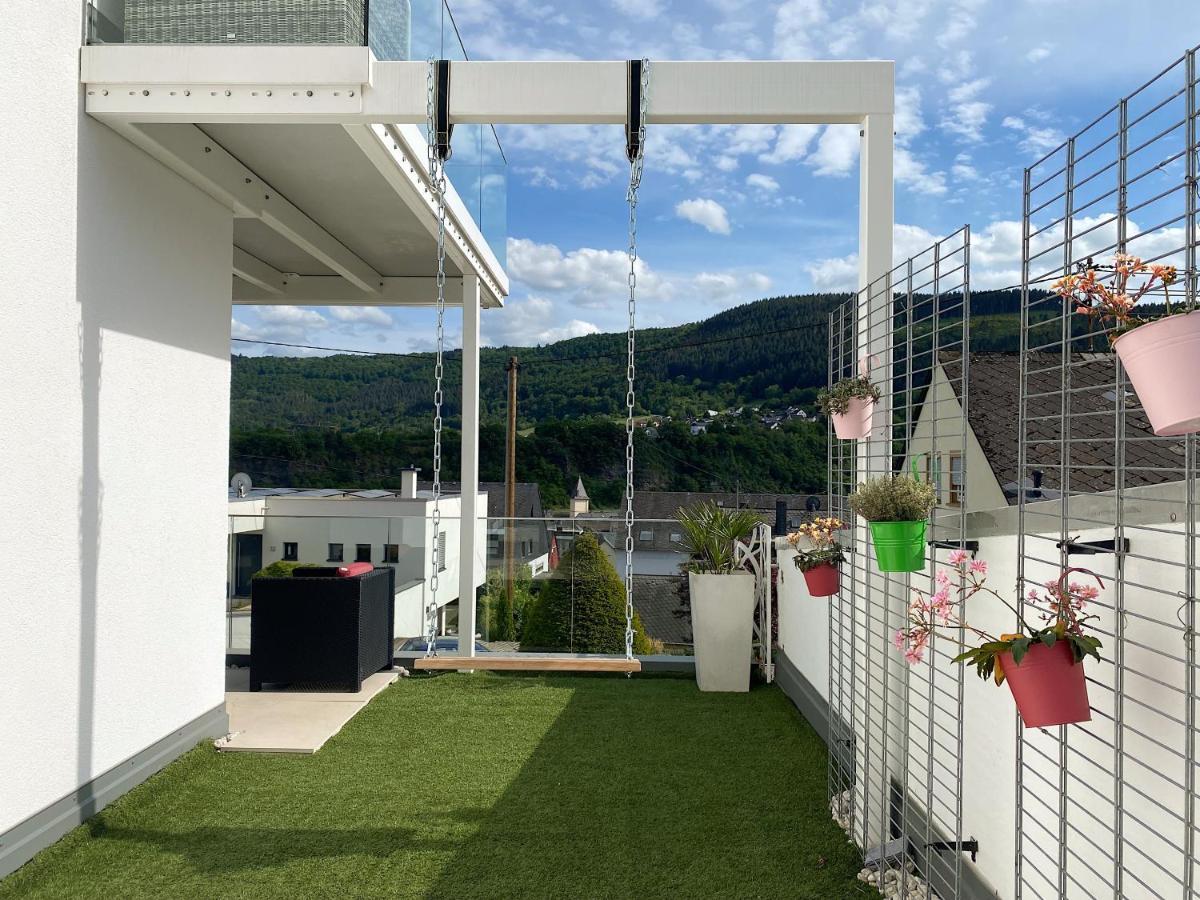 Weingut-Aparthotel Olinger Меринг Экстерьер фото