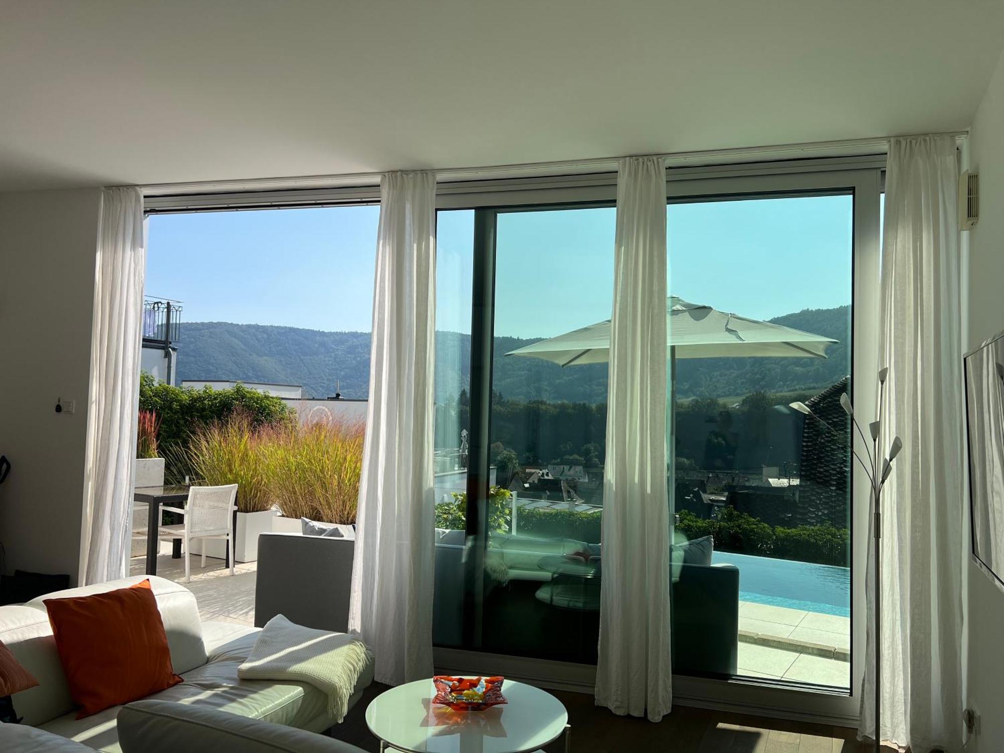 Weingut-Aparthotel Olinger Меринг Экстерьер фото