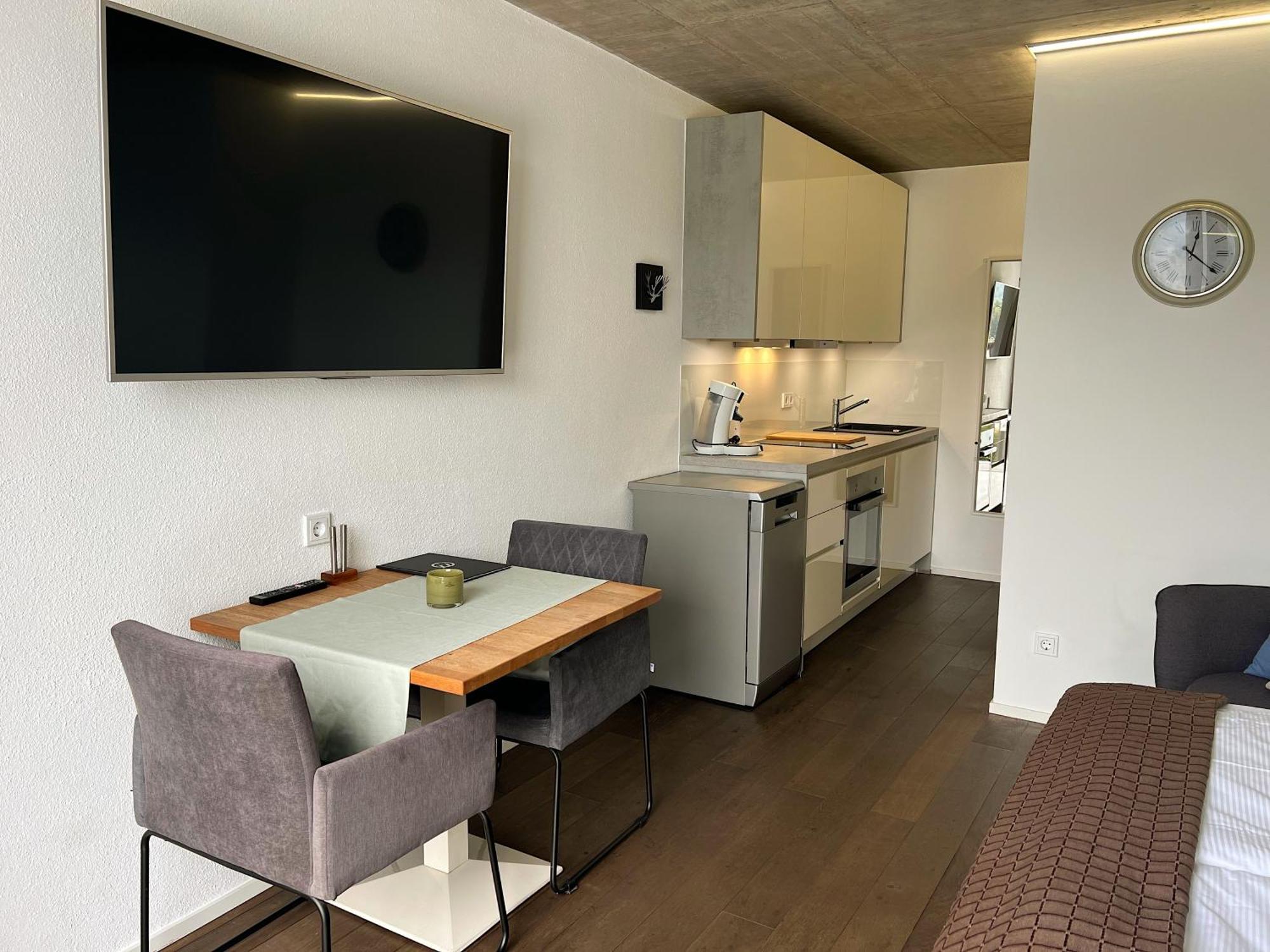 Weingut-Aparthotel Olinger Меринг Номер фото